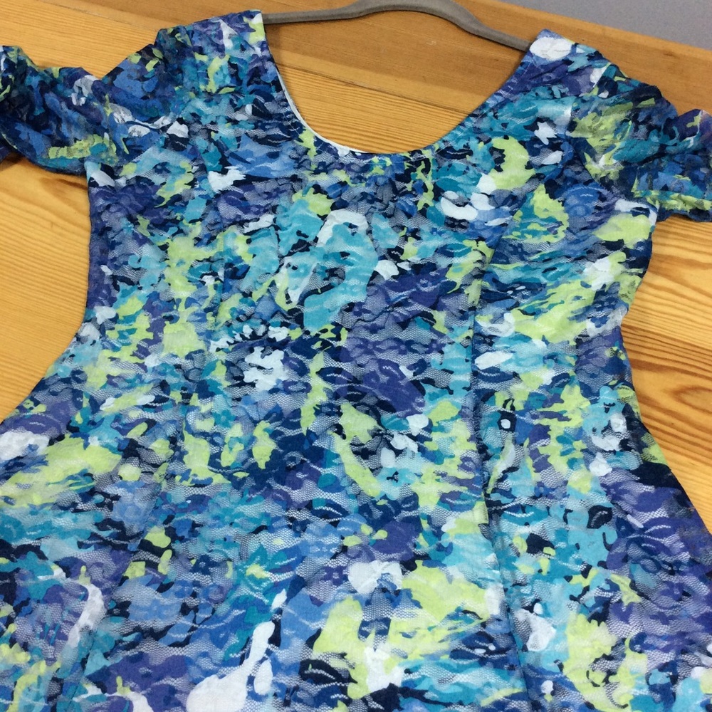 Dress - Picture 4 of 7